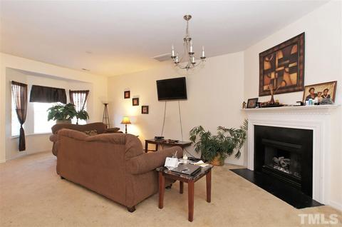 109 Graystar Rd, Apex, NC 27502 photo 4