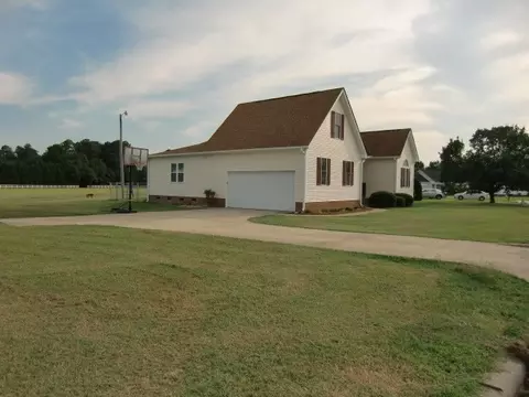 101 Covington Ln, Dunn, NC 28334 photo 2