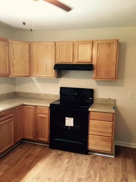 6 Kramer Pl, Durham, NC 27703 photo 4