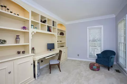 205 Cranborne Ln, Cary, NC 27519 photo 2