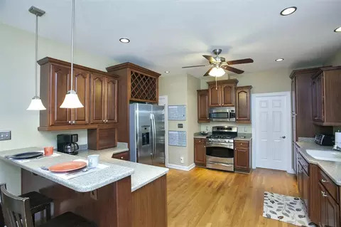 205 Cranborne Ln, Cary, NC 27519 photo 3