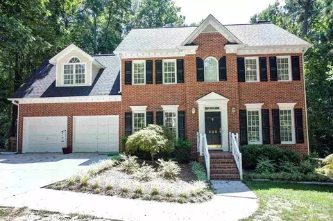 205 Cranborne Ln, Cary, NC 27519 photo 1
