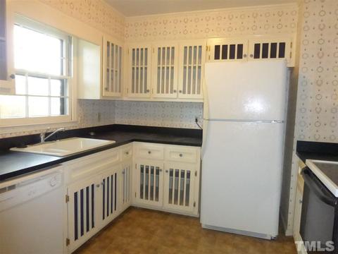 106 Pandora Cir, Erwin, NC 28339 photo 11