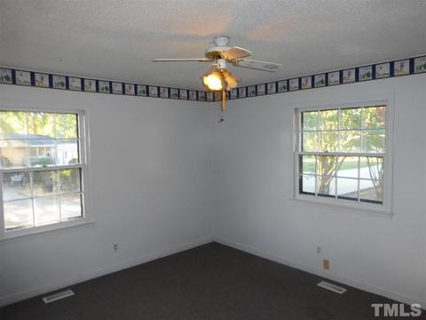 106 Pandora Cir, Erwin, NC 28339 photo 12
