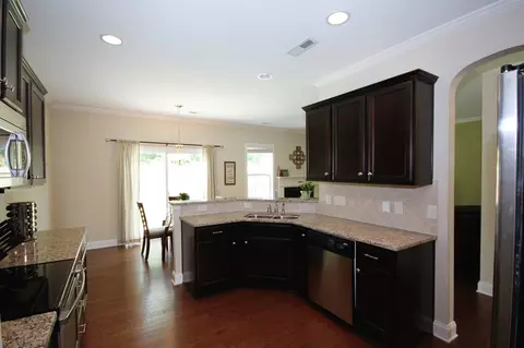 4610 Cottendale Dr, Durham, NC 27703 photo 6