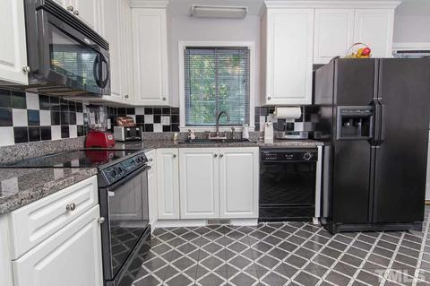 807 Clarion Dr, Durham, NC 27705 photo 9