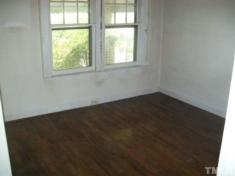 306 Dunstan Ave, Durham, NC 27707 photo 3