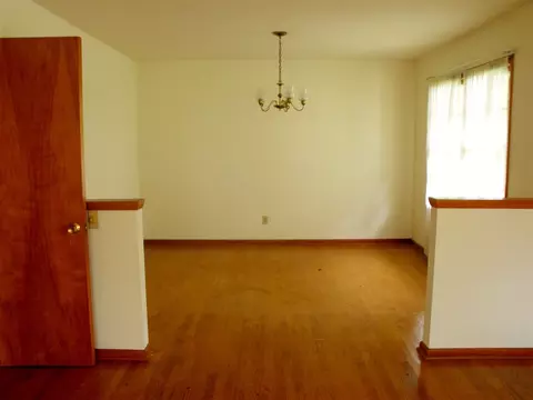 1413 Dellwood Dr, Raleigh, NC 27607 photo 3