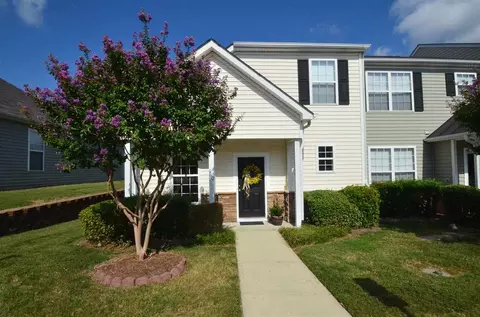 910 Cinnamon Dr, Durham, NC 27713 photo 1