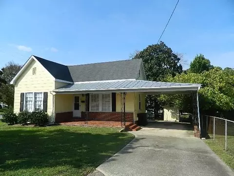 102 E J St, Erwin, NC 28339 photo 1