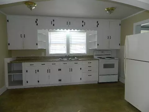 102 E J St, Erwin, NC 28339 photo 9