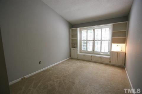 128 Lake Hollow Cir, Cary, NC 27513 photo 9