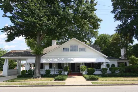 104 N Peedin Ave, Pine Level, NC 27568 photo 2