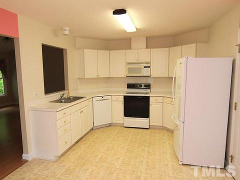 621 W Dunpatrick Pl, Wake Forest, NC 27587 photo 5