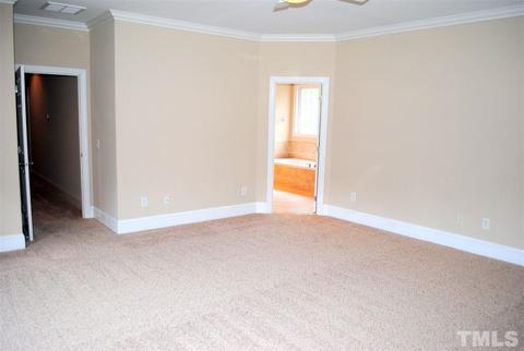1 Fairwoods Dr, Durham, NC 27712 photo 8