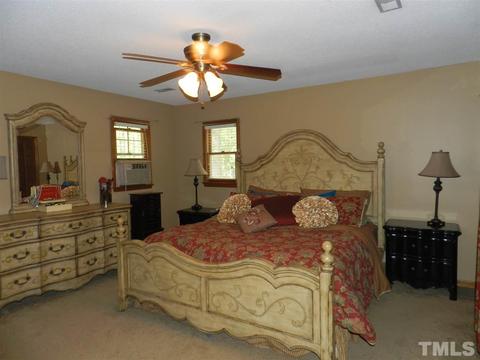 310 Whithorne Dr, Garner, NC 27529 photo 12