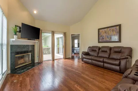 307 Boltstone Ct, Cary, NC 27513 photo 4
