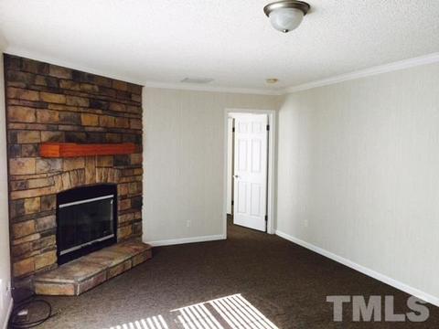 606 Peyton Ave, Durham, NC 27703 photo 3