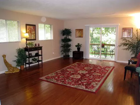 312 Wayne Cir, Durham, NC 27707 photo 2
