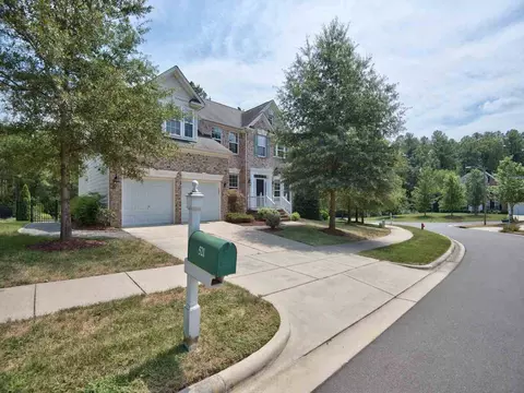 521 Panthers Run Dr, Durham, NC 27713 photo 1