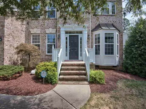 521 Panthers Run Dr, Durham, NC 27713 photo 2