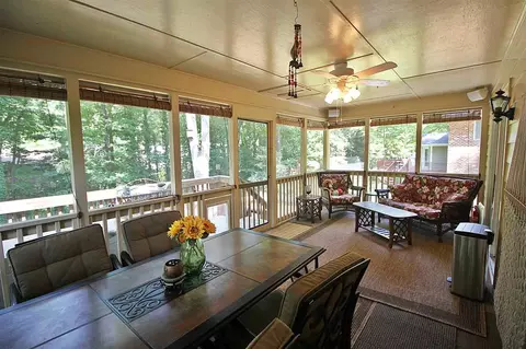 918 Tanglewood Dr, Cary, NC 27511 photo 9