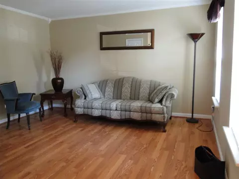 5 Halsey Pl, Durham, NC 27707 photo 2