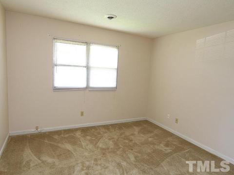 8 Hawaii Ct, Durham, NC 27713 photo 8