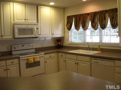 114 Baldwin Dr, Durham, NC 27712 photo 13