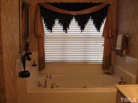 114 Baldwin Dr, Durham, NC 27712 photo 20
