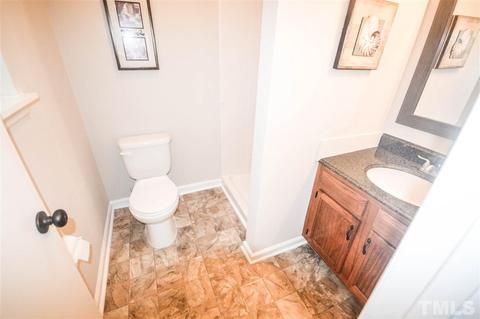 22 Rhyn Ct, Durham, NC 27704 photo 9