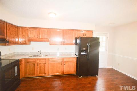 22 Rhyn Ct, Durham, NC 27704 photo 6