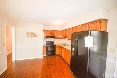 22 Rhyn Ct, Durham, NC 27704 photo 2