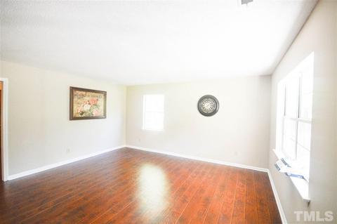 22 Rhyn Ct, Durham, NC 27704 photo 3