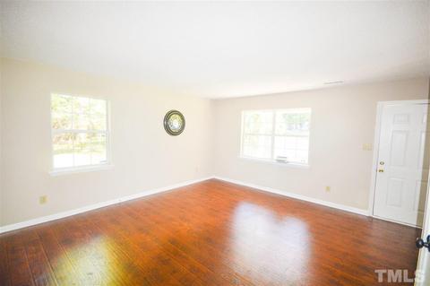 22 Rhyn Ct, Durham, NC 27704 photo 5