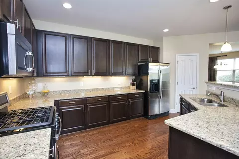 604 Piper Stream Cir, Cary, NC 27519 photo 3