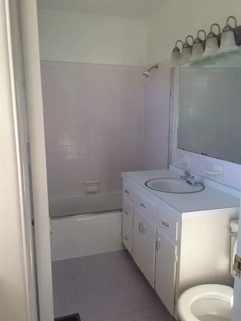 103 E D St, Erwin, NC 28339 photo 8