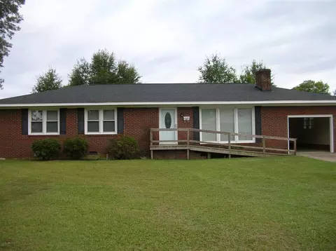 103 E D St, Erwin, NC 28339 photo 1