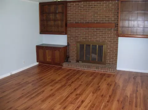 103 E D St, Erwin, NC 28339 photo 3