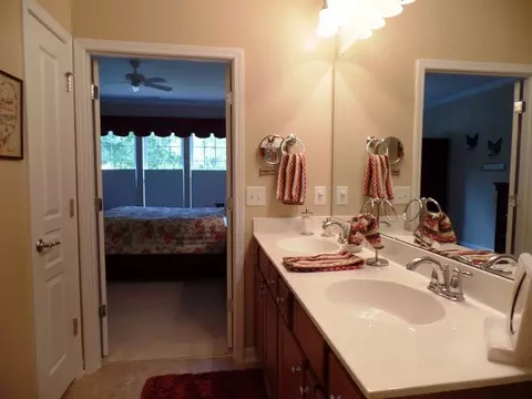 115 Lelcester Ct, Cary, NC 27519 photo 18