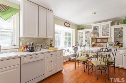 1105 S Walnut Dr, Smithfield, NC 27577 photo 10
