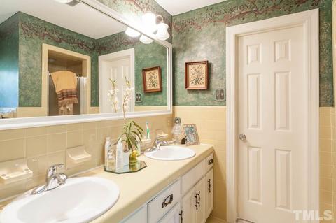 1105 S Walnut Dr, Smithfield, NC 27577 photo 14