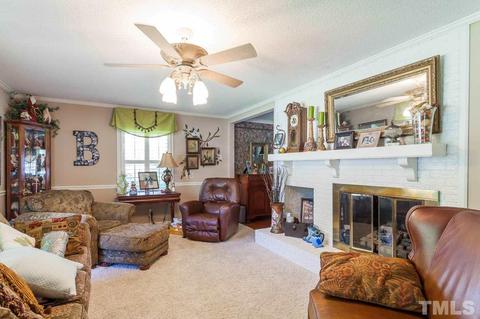 1105 S Walnut Dr, Smithfield, NC 27577 photo 6