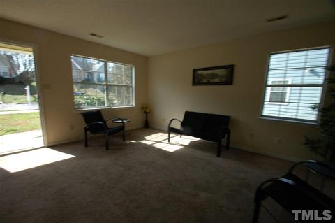701 Piper St, Durham, NC 27704 photo 3