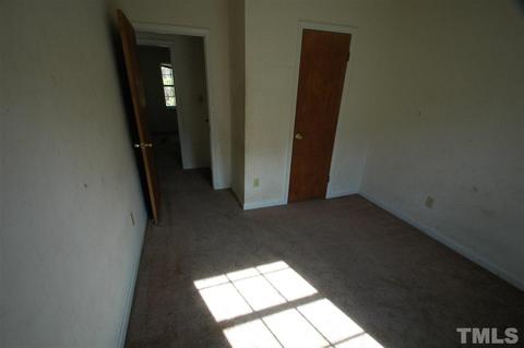 701 Piper St, Durham, NC 27704 photo 8