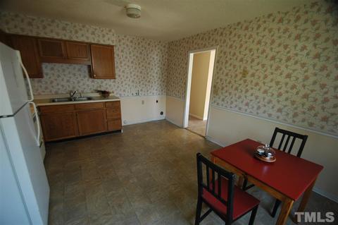 701 Piper St, Durham, NC 27704 photo 4