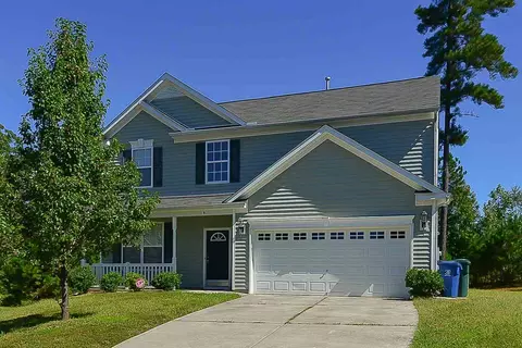 8 Bent Branch Ct, Durham, NC 27704 photo 1