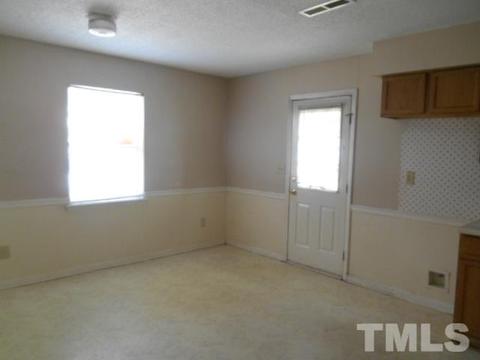 816 Hemlock Ave, Durham, NC 27707 photo 5
