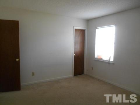 816 Hemlock Ave, Durham, NC 27707 photo 10