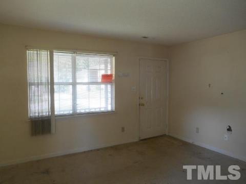 816 Hemlock Ave, Durham, NC 27707 photo 3